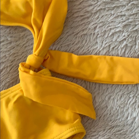 Zaful cut out on piece swim suit - Picture 6 of 6